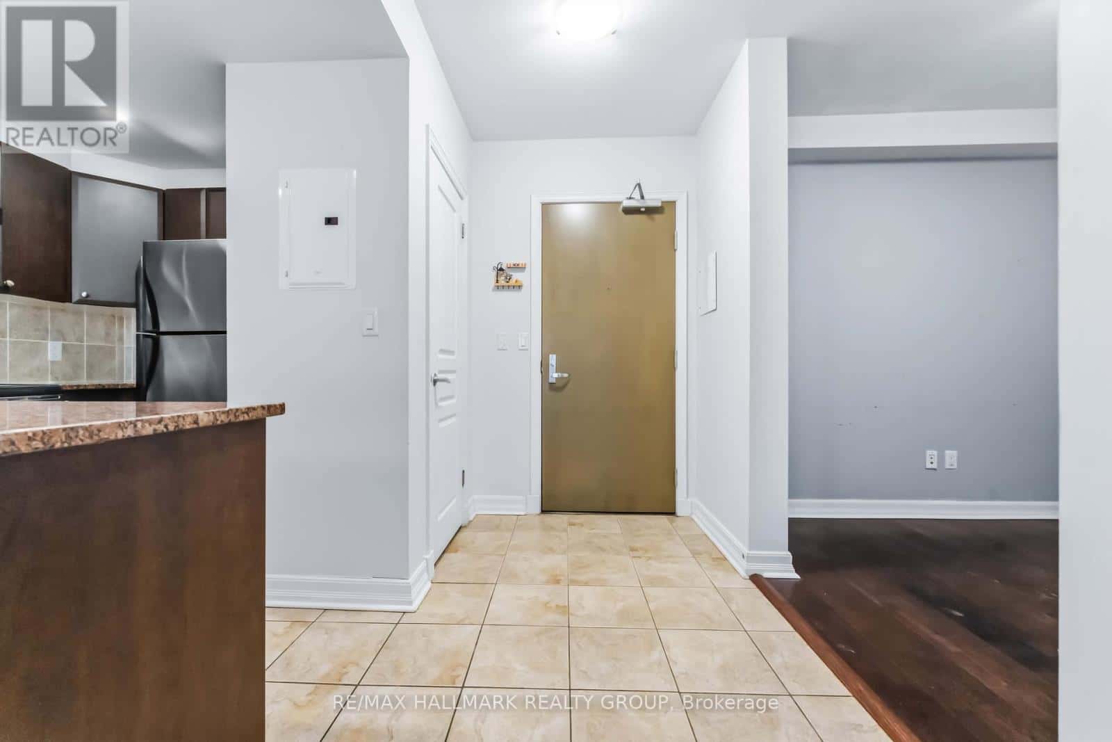 Ottawa — Ottawa - Photo 5 of 27