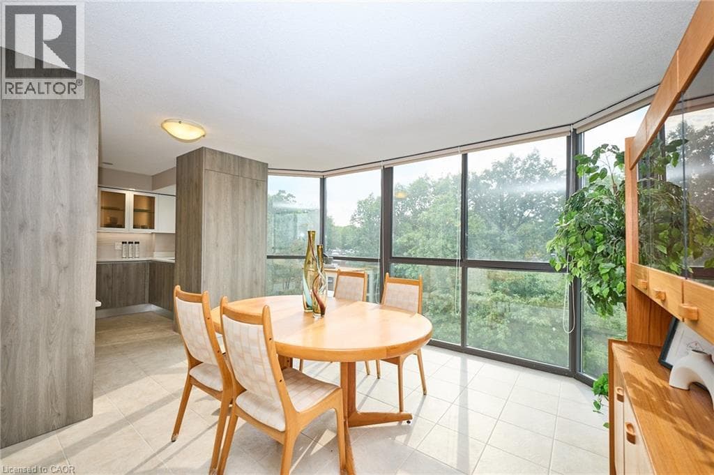 Oakville — Oakville - Main photo