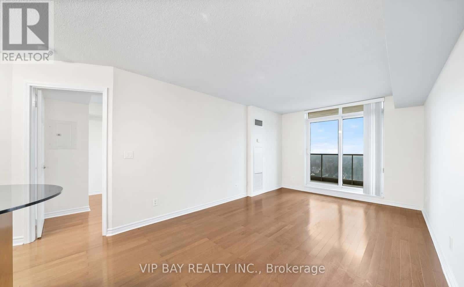 Toronto (Bayview Village) — Toronto (Bayview Village) - Photo 3 of 17