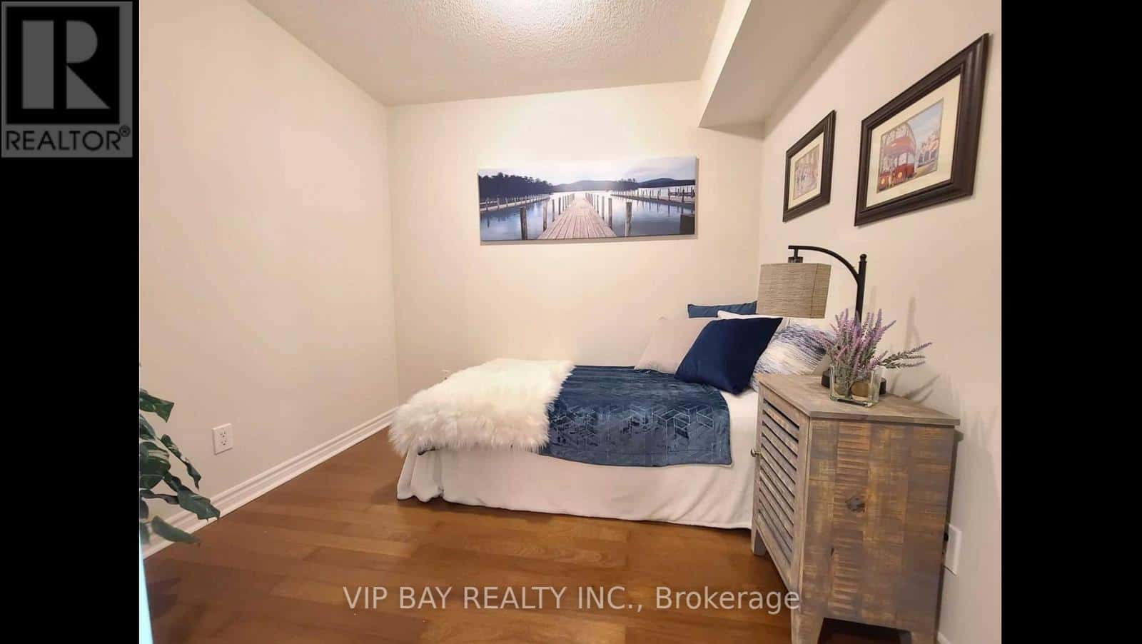 Toronto (Bayview Village) — Toronto (Bayview Village) - Photo 5 of 17