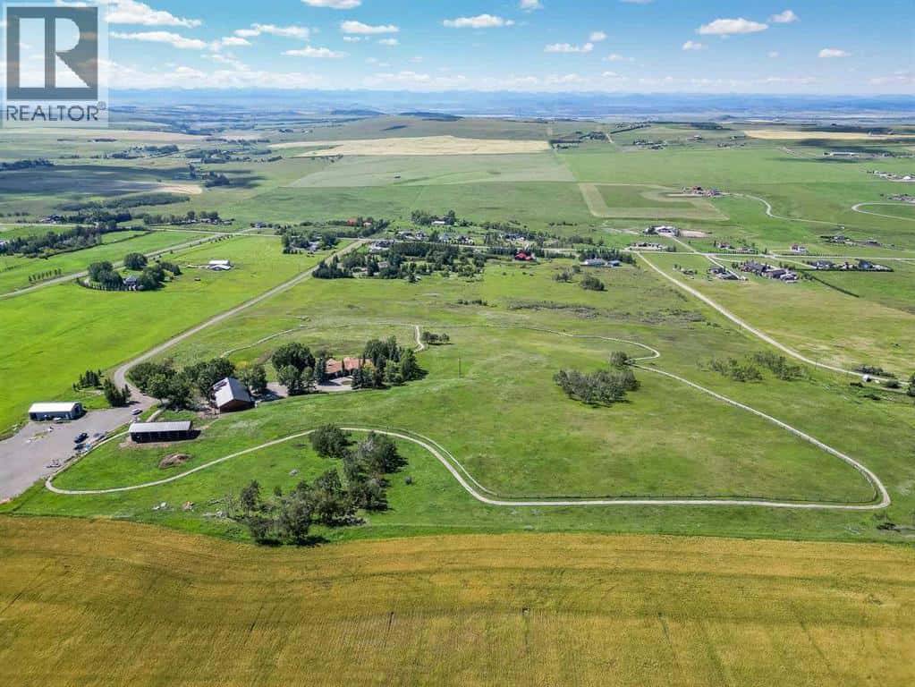 418066 48 Street W — Rural Foothills County, Alberta - Photo 2 of 50