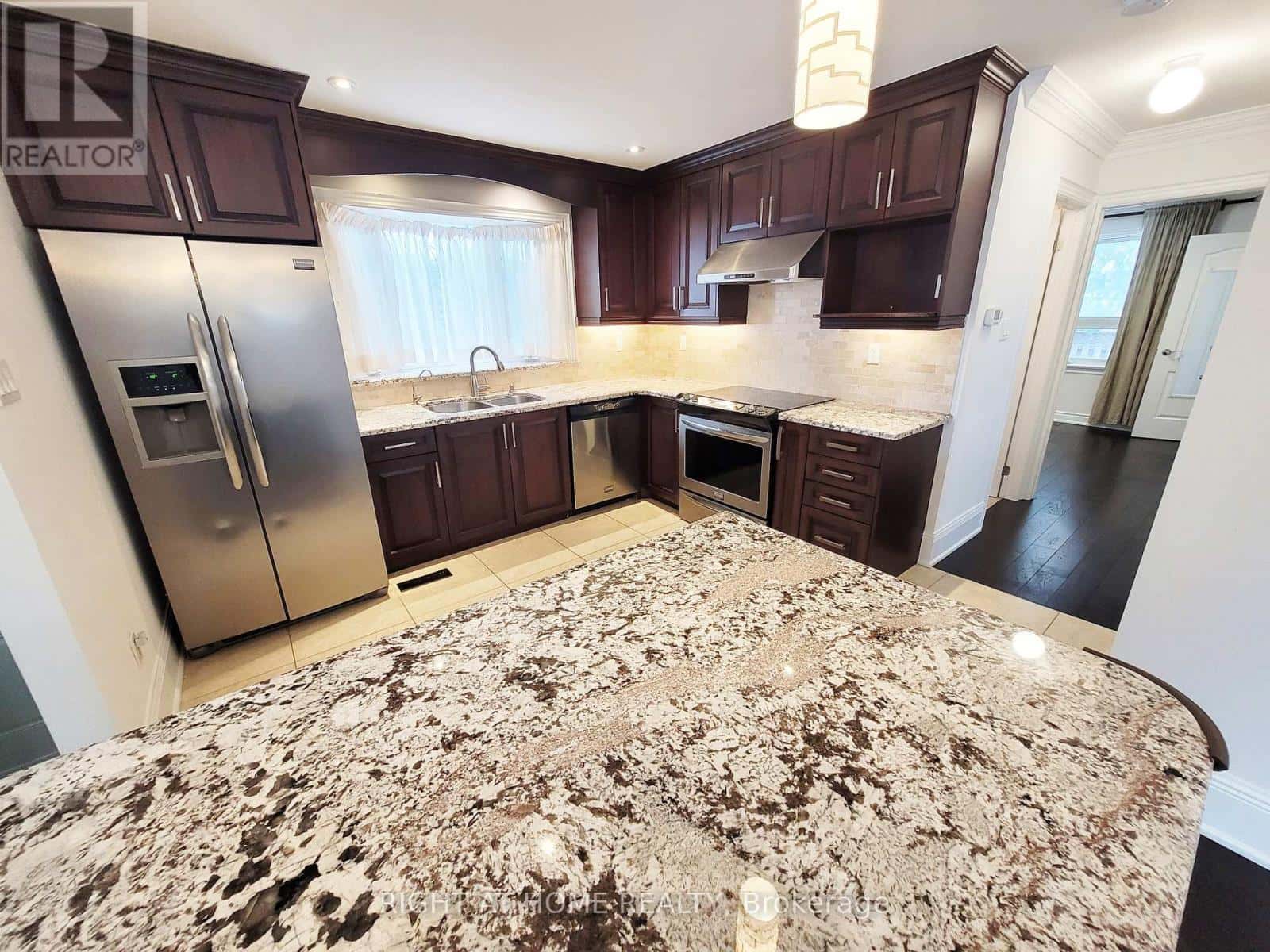 Richmond Hill (Harding) — Richmond Hill (Harding) - Photo 2 of 33