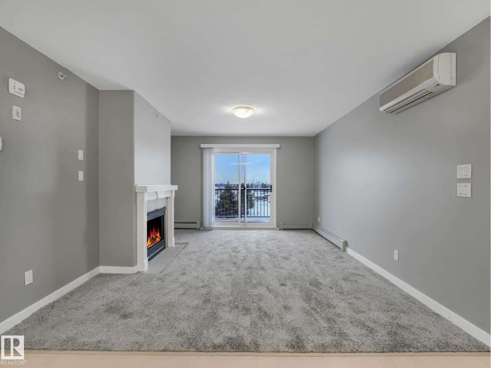 Edmonton — Edmonton - Photo 4 of 47