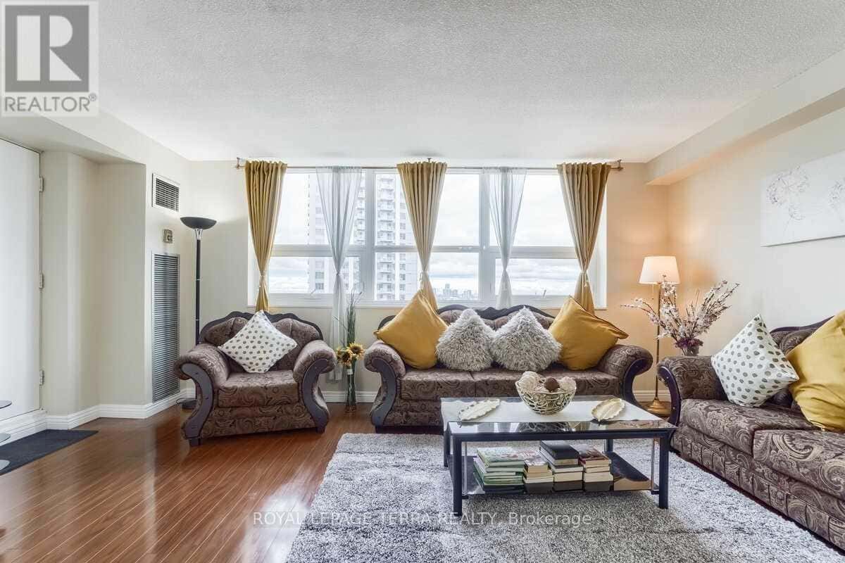 Brampton (Queen Street Corridor) — Brampton (Queen Street Corridor) - Photo 2 of 18