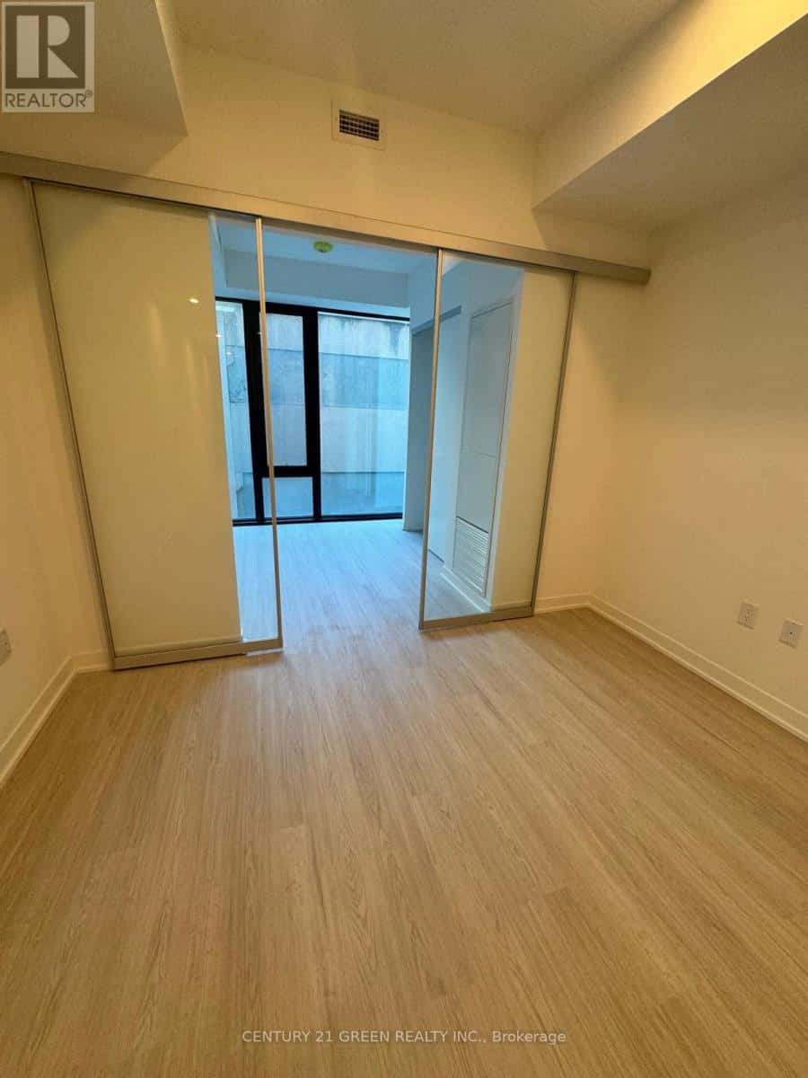 Toronto (Kensington-Chinatown) — Toronto (Kensington-Chinatown) - Photo 3 of 8