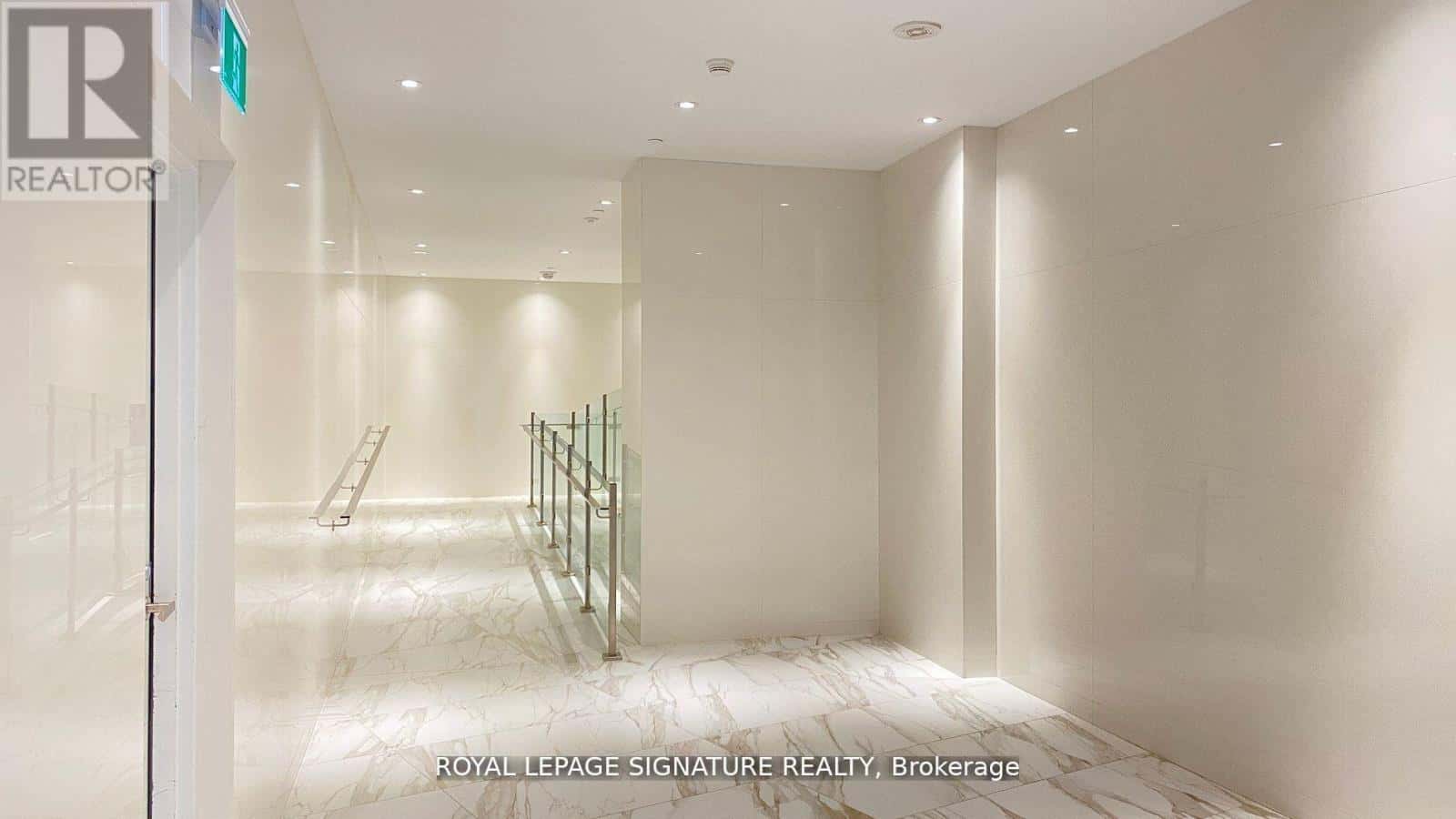 Mississauga (City Centre) — Mississauga (City Centre) - Photo 5 of 16