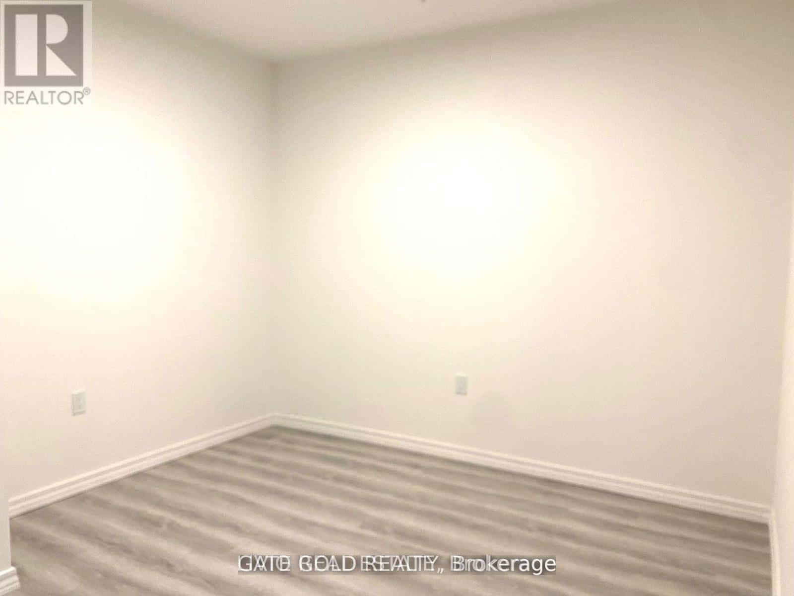 Guelph (Willow West/Sugarbush/West Acres) — Guelph (Willow West/Sugarbush/West Acres) - Photo 4 of 10