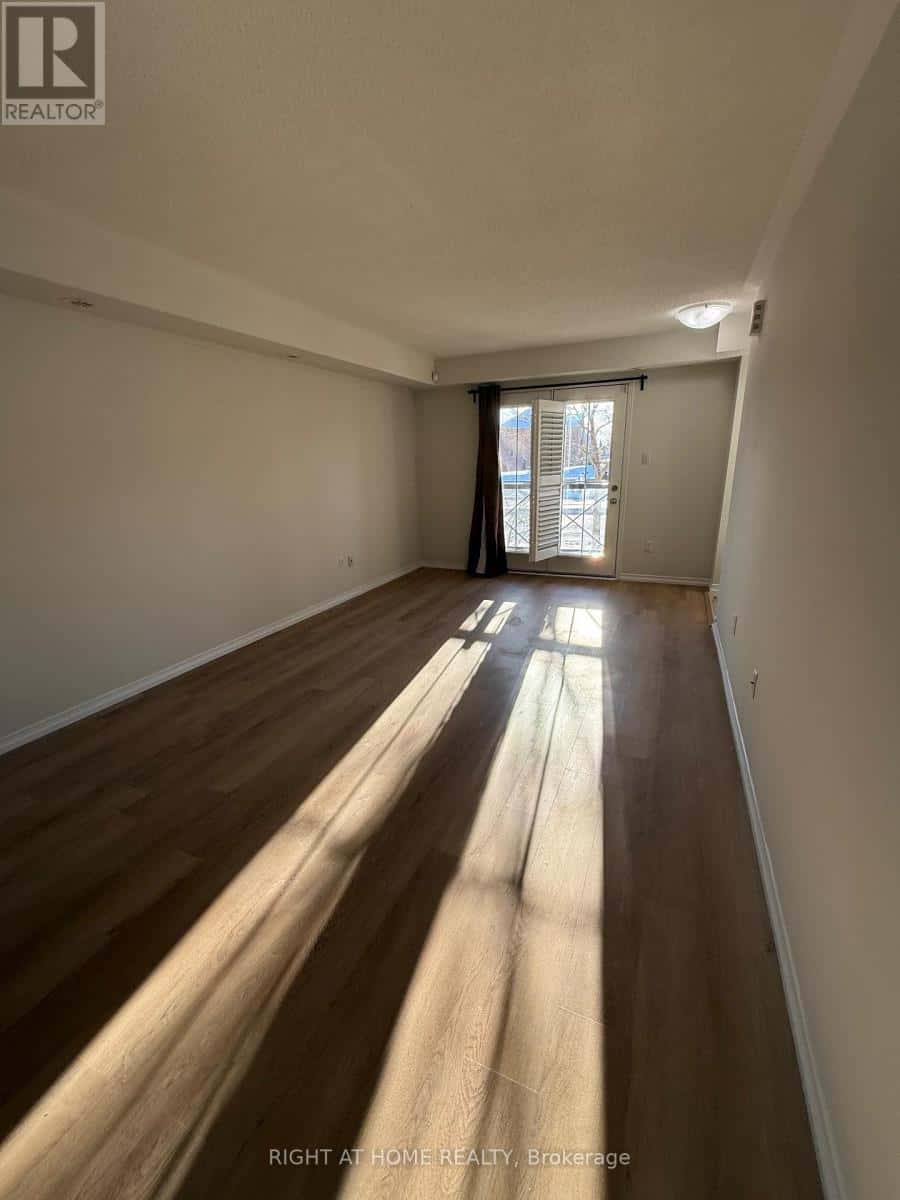 Oakville (RO River Oaks) — Oakville (RO River Oaks) - Photo 3 of 14