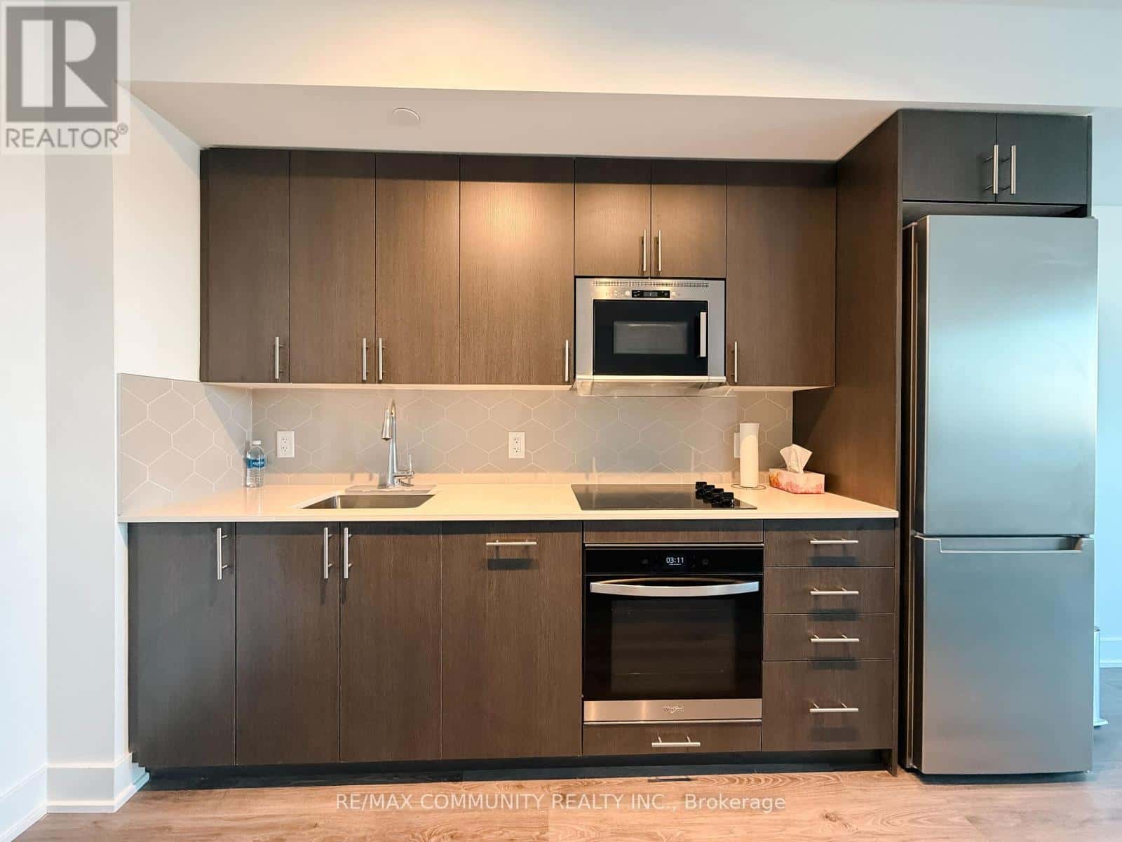 Oshawa (Windfields) — Oshawa (Windfields) - Photo 2 of 14