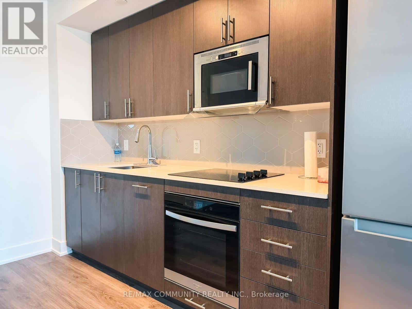 Oshawa (Windfields) — Oshawa (Windfields) - Photo 3 of 14