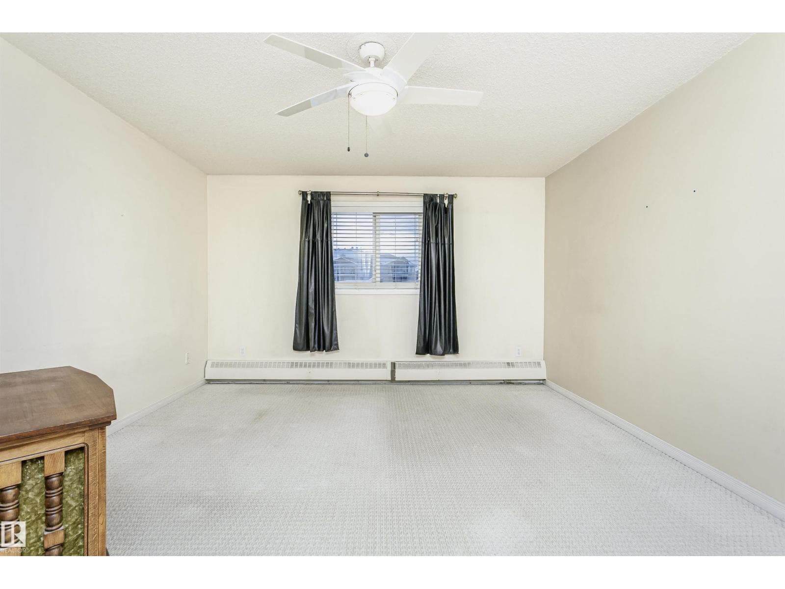 Edmonton — Edmonton - Main photo