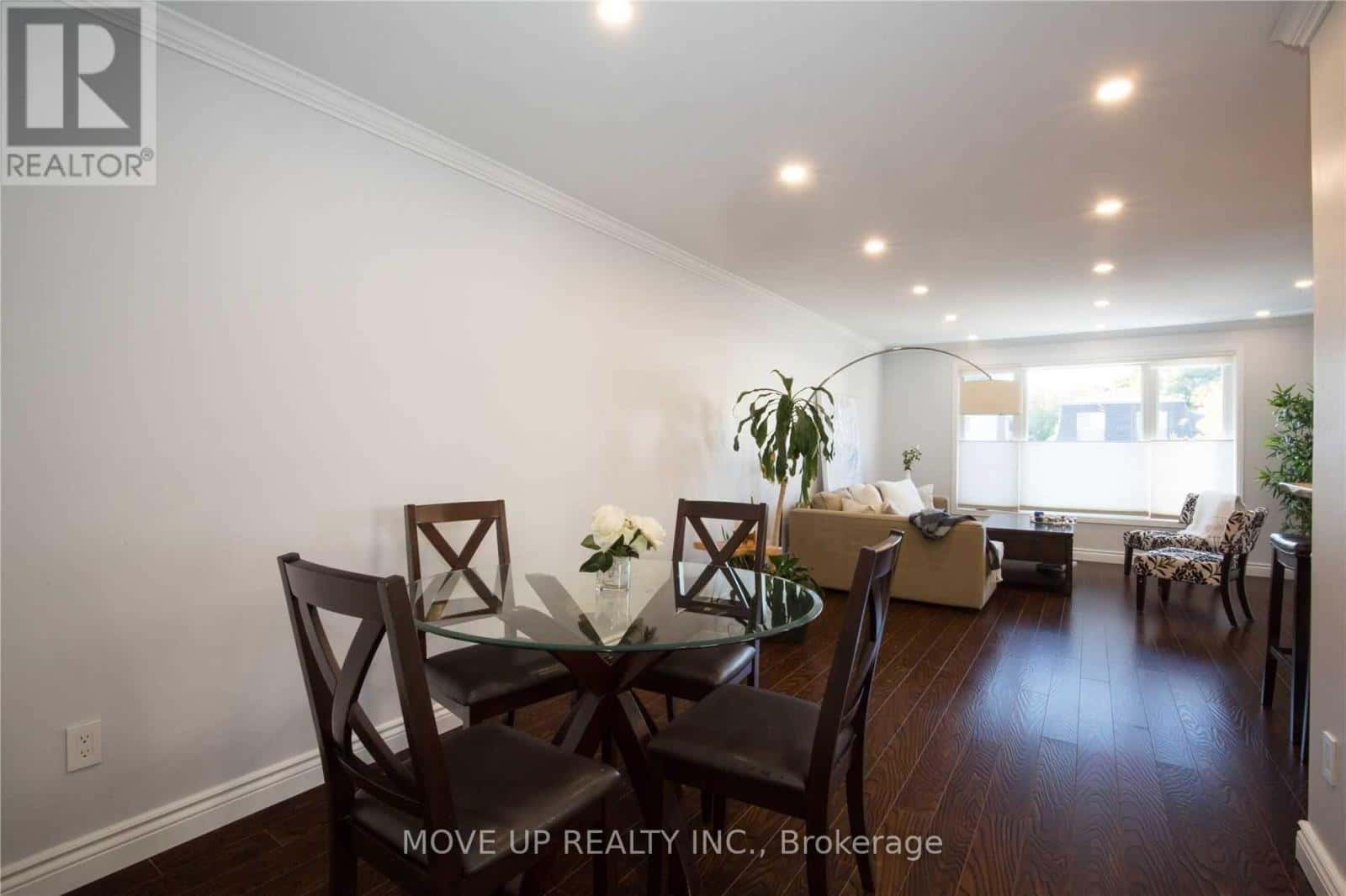 Burlington (Palmer) — Burlington (Palmer) - Photo 2 of 25