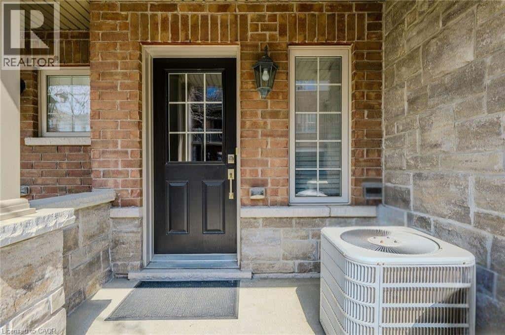 1401 E PLAINS Road E Unit# 83 — Burlington - Photo 2 of 20