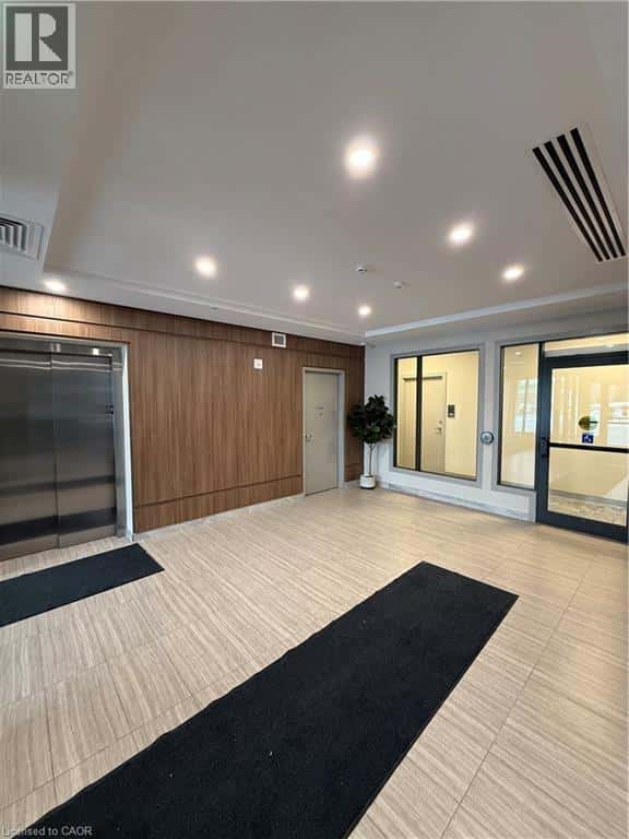 Kitchener — Kitchener - Photo 3 of 15