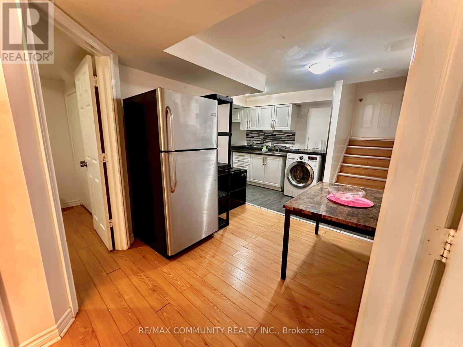 BSMT - 54 EMCARR DRIVE — Toronto (West Hill) - Photo 3 of 9