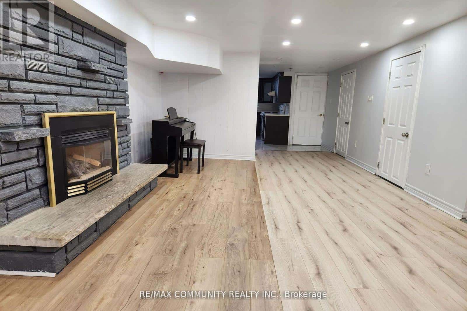 Whitby (Williamsburg) — Whitby (Williamsburg) - Photo 4 of 13