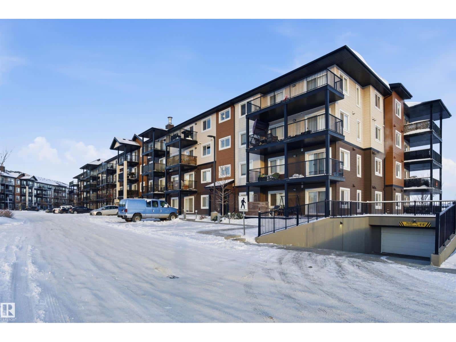 Edmonton — Edmonton - Photo 2 of 37