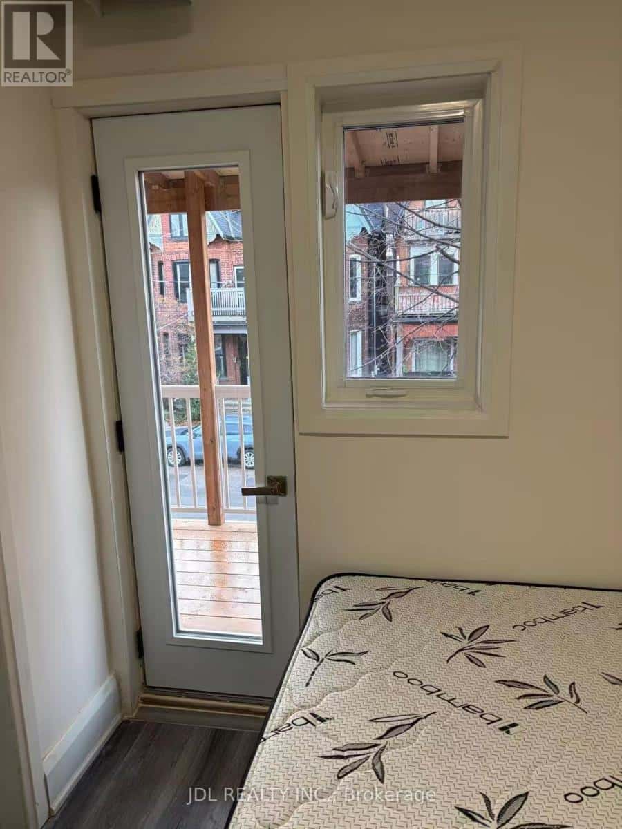 5 - 5 SORAUREN AVENUE — Toronto (Roncesvalles) - Photo 3 of 21