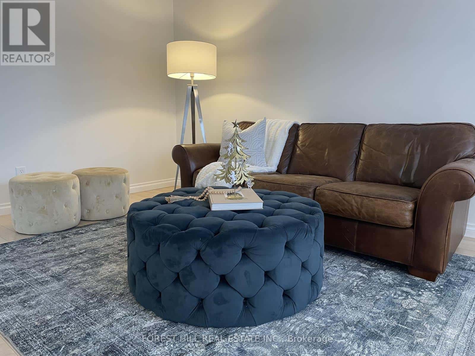 London South (South Y) — London South (South Y) - Photo 3 of 15