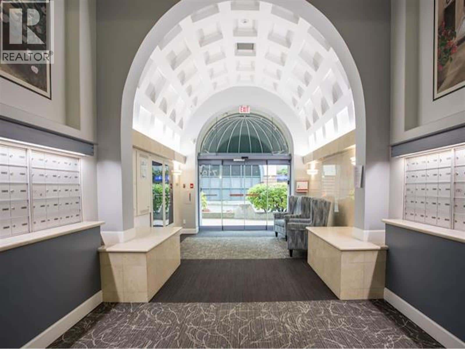 New Westminster — New Westminster - Photo 2 of 7