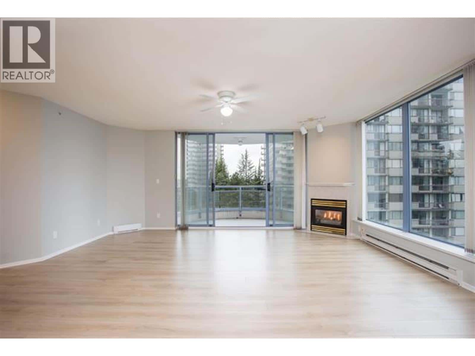 New Westminster — New Westminster - Photo 4 of 7