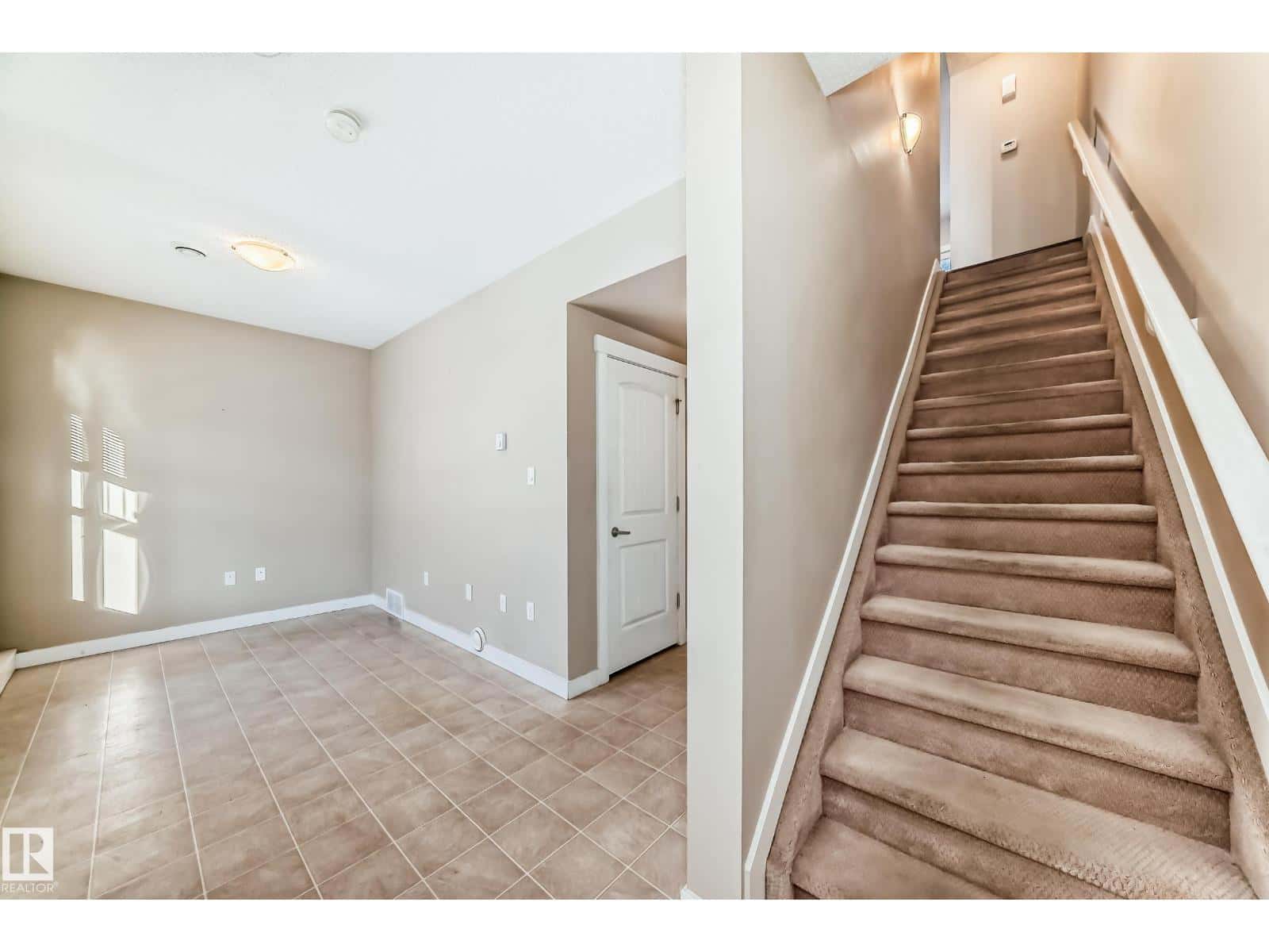 Edmonton — Edmonton - Photo 5 of 41