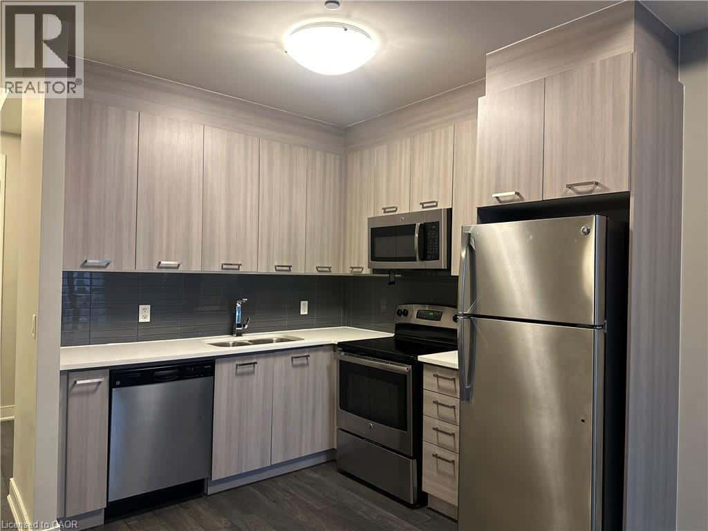 Hamilton — Hamilton - Photo 3 of 11