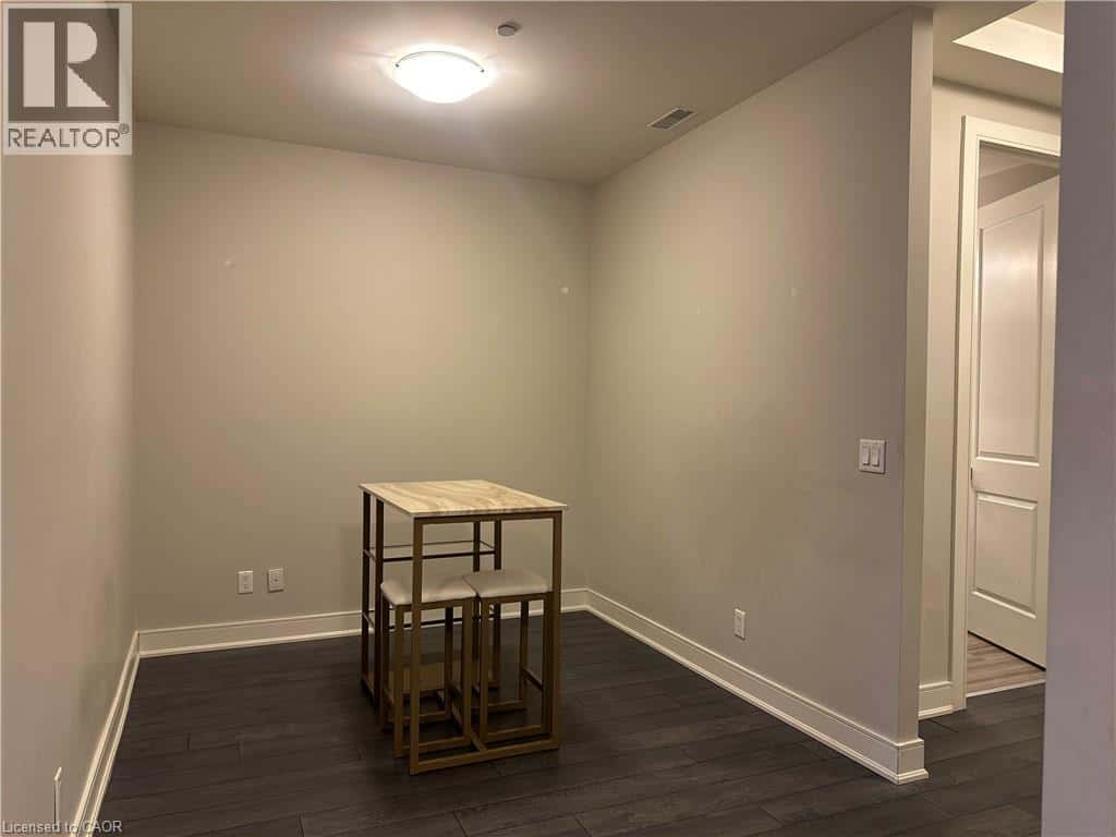 Hamilton — Hamilton - Photo 4 of 11