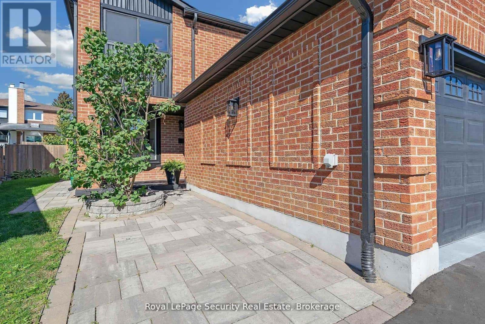 74 ANDREA LANE — Vaughan (East Woodbridge) - Photo 3 of 40