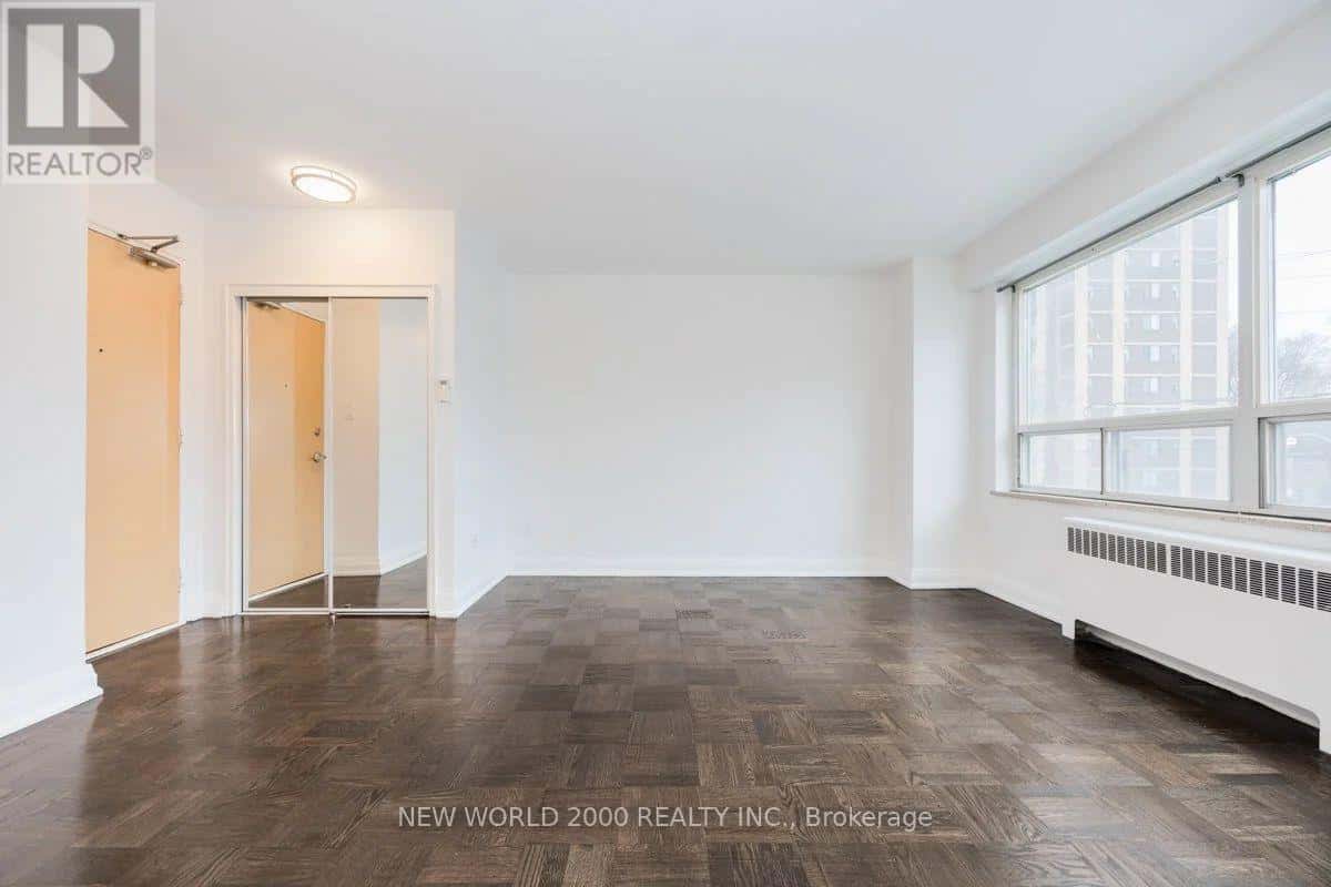 Toronto (Annex) — Toronto (Annex) - Photo 4 of 41