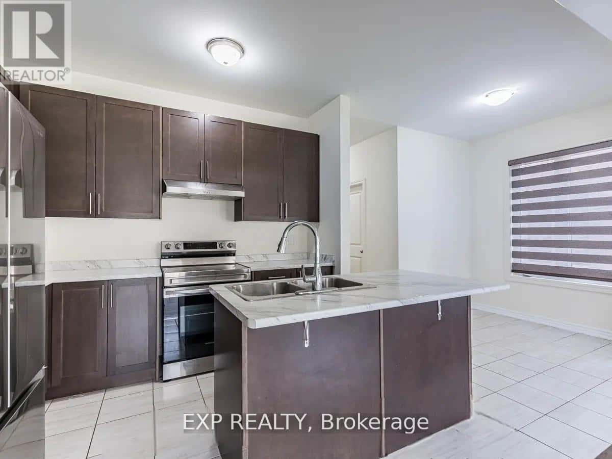 Brampton (Northwest Brampton) — Brampton (Northwest Brampton) - Photo 5 of 17