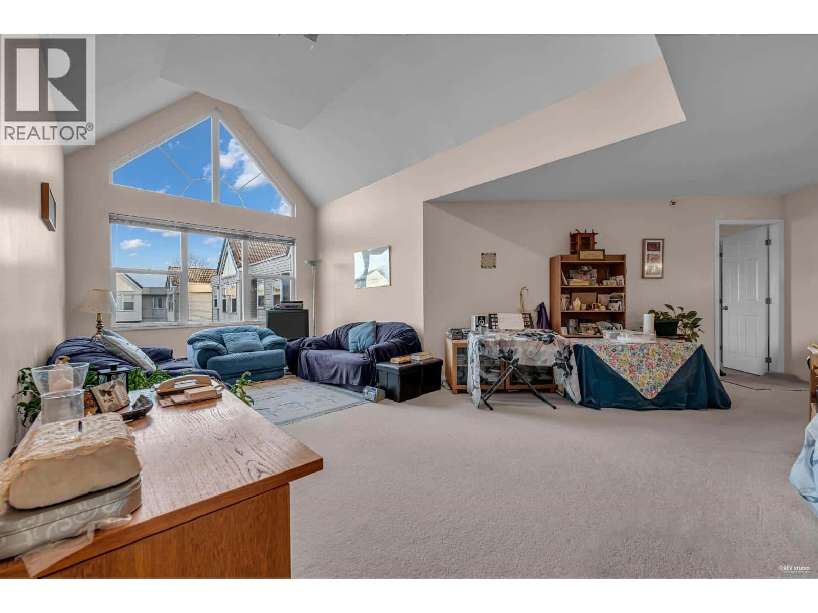 401 7011 BLUNDELL ROAD — Richmond, British Columbia - Photo 5 of 20