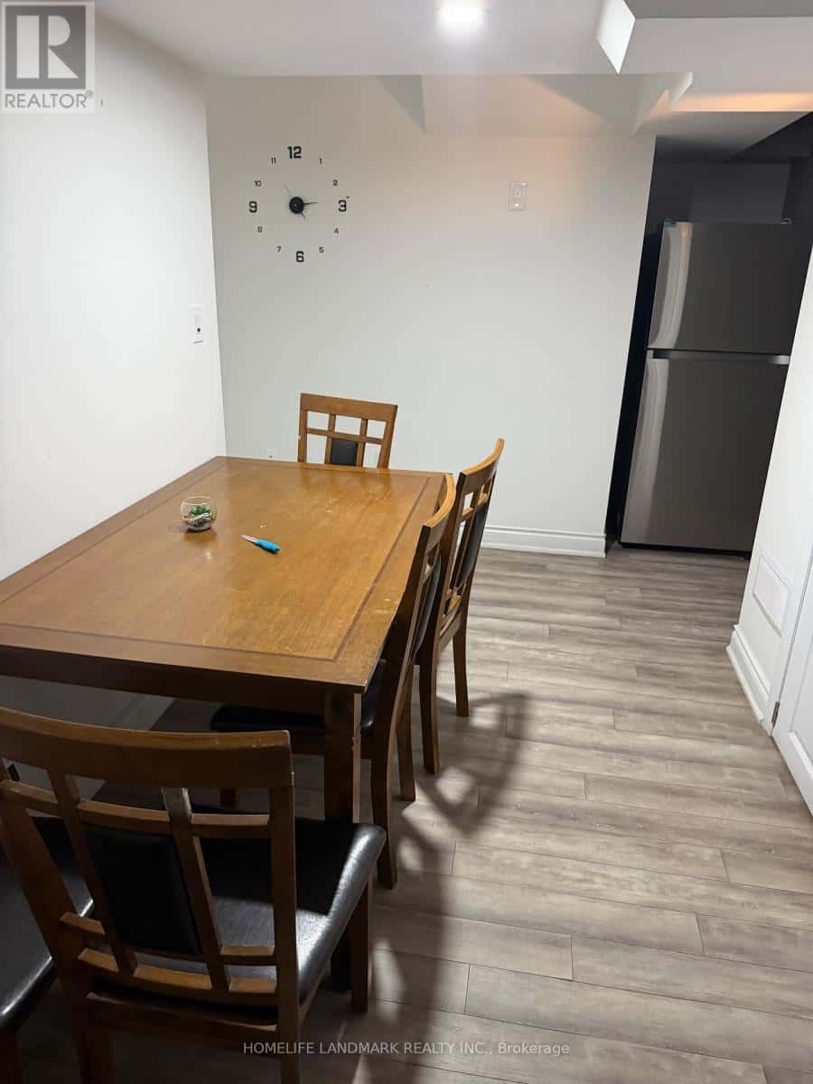 Brampton (Heart Lake West) — Brampton (Heart Lake West) - Photo 3 of 10