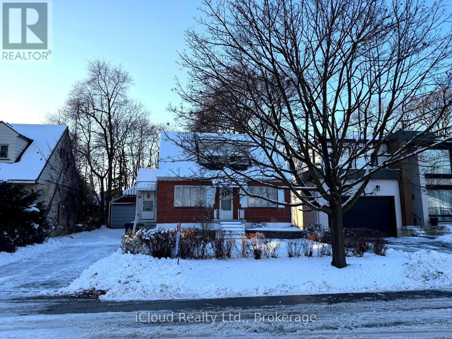 Toronto (West Hill) — Toronto (West Hill) - Main photo