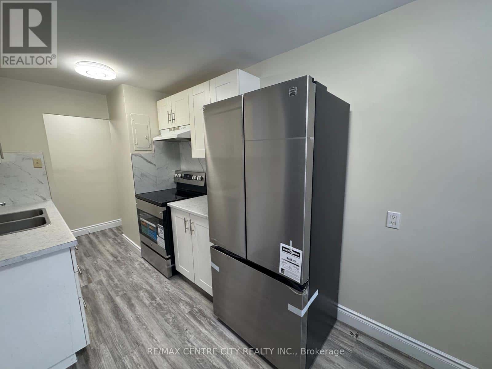 London East (East H) — London East (East H) - Photo 5 of 25