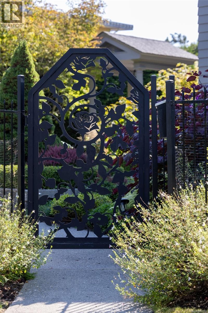 2655 Shady Lane — Oak Bay - Main photo