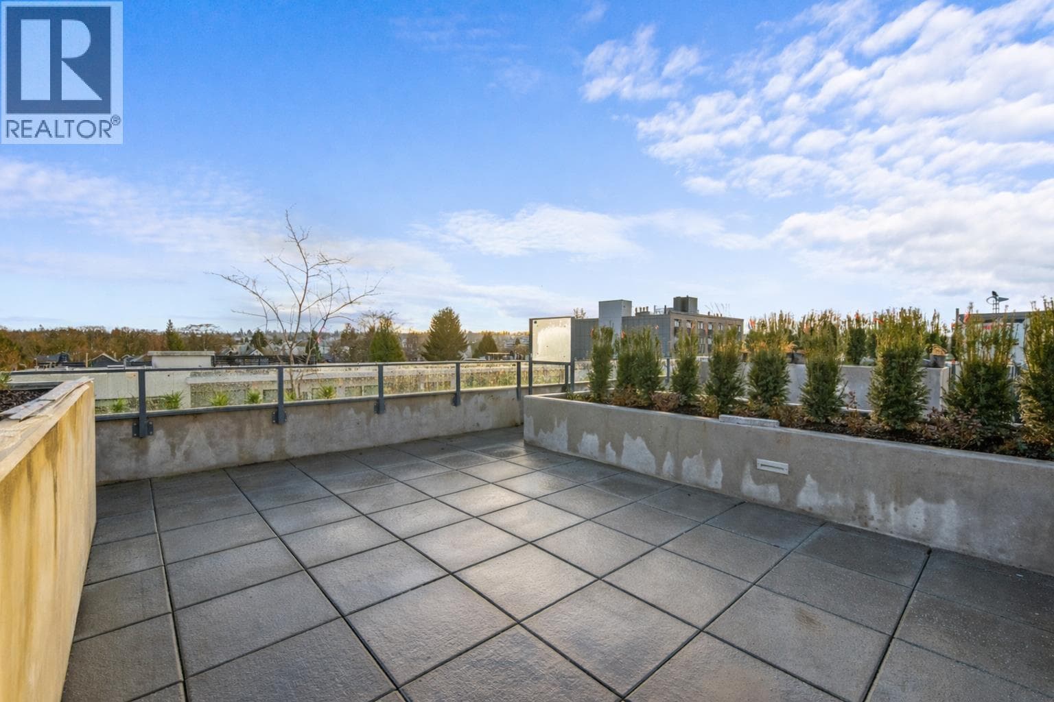 Vancouver — Vancouver - Main photo