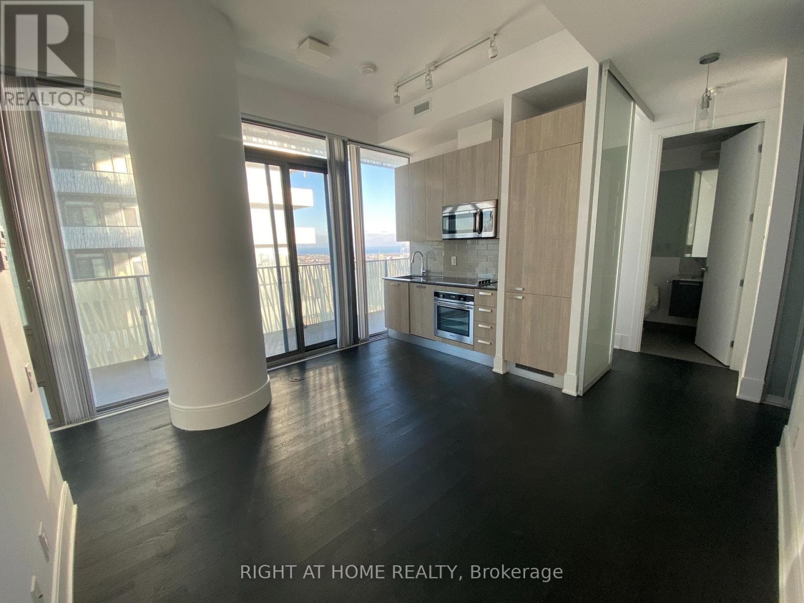 Toronto (Church-Yonge Corridor) — Toronto (Church-Yonge Corridor) - Main photo