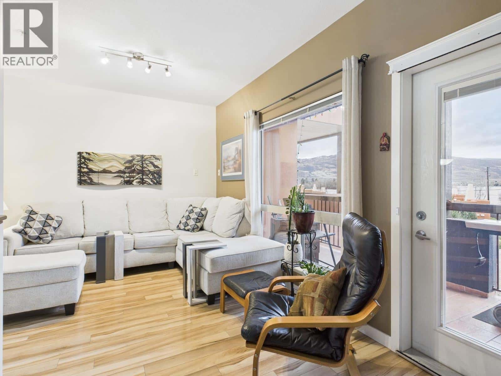 4300 44TH Avenue Unit# 114 — Osoyoos, British Columbia - Photo 3 of 38