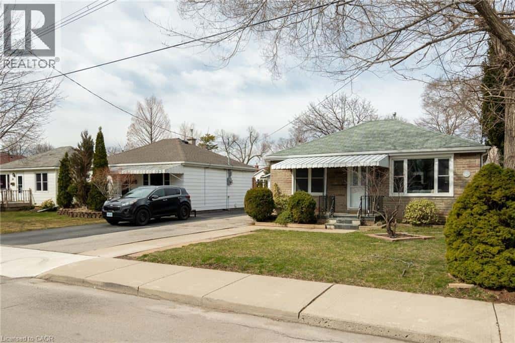 Hamilton — Hamilton - Photo 5 of 38