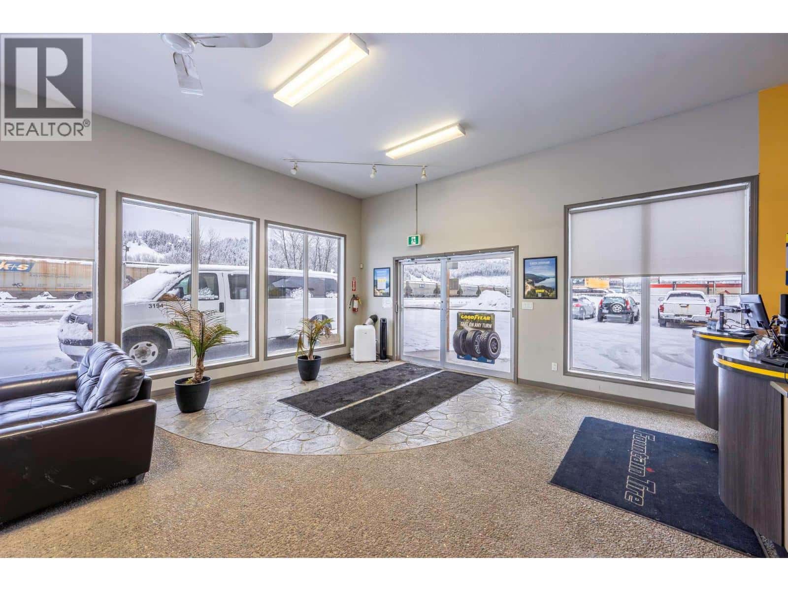 1025 10th Avenue — Golden, British Columbia - Photo 5 of 24