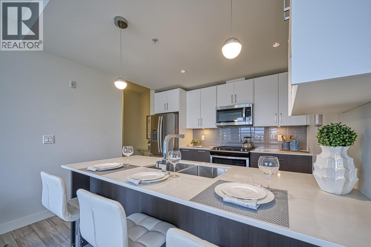 Richmond — Richmond - Main photo