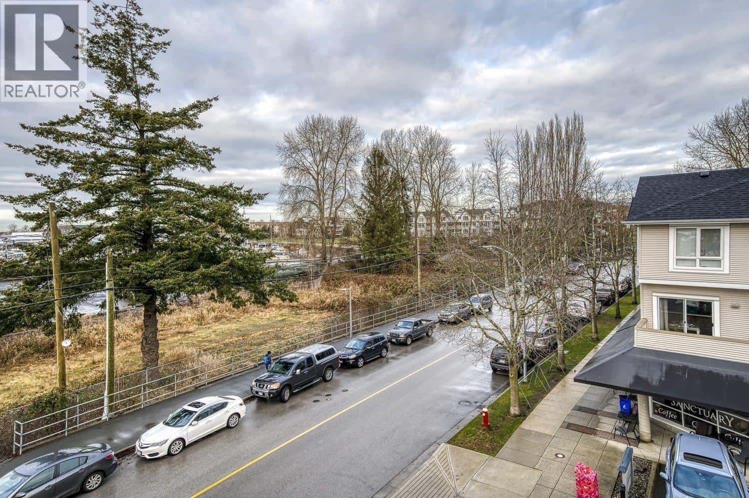 Richmond — Richmond - Photo 4 of 21