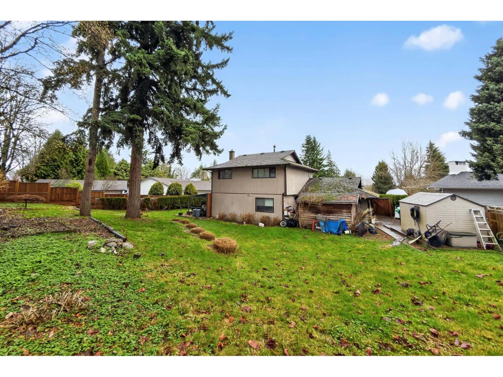 Surrey — Surrey - Photo 5 of 6