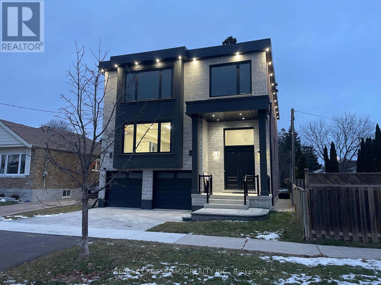 Toronto (Clairlea-Birchmount) — Toronto (Clairlea-Birchmount) - Photo 2 of 21