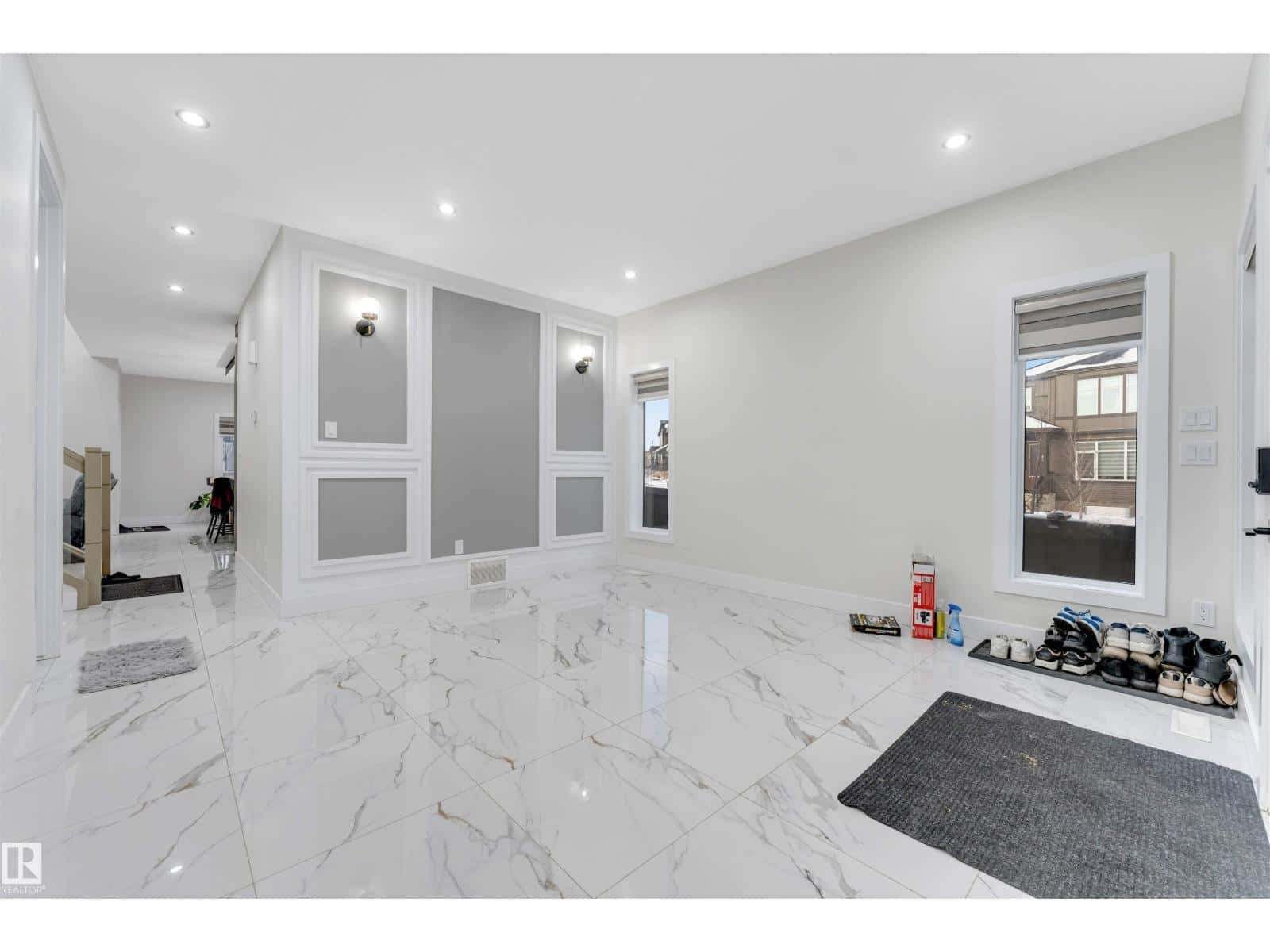 Edmonton — Edmonton - Photo 4 of 50