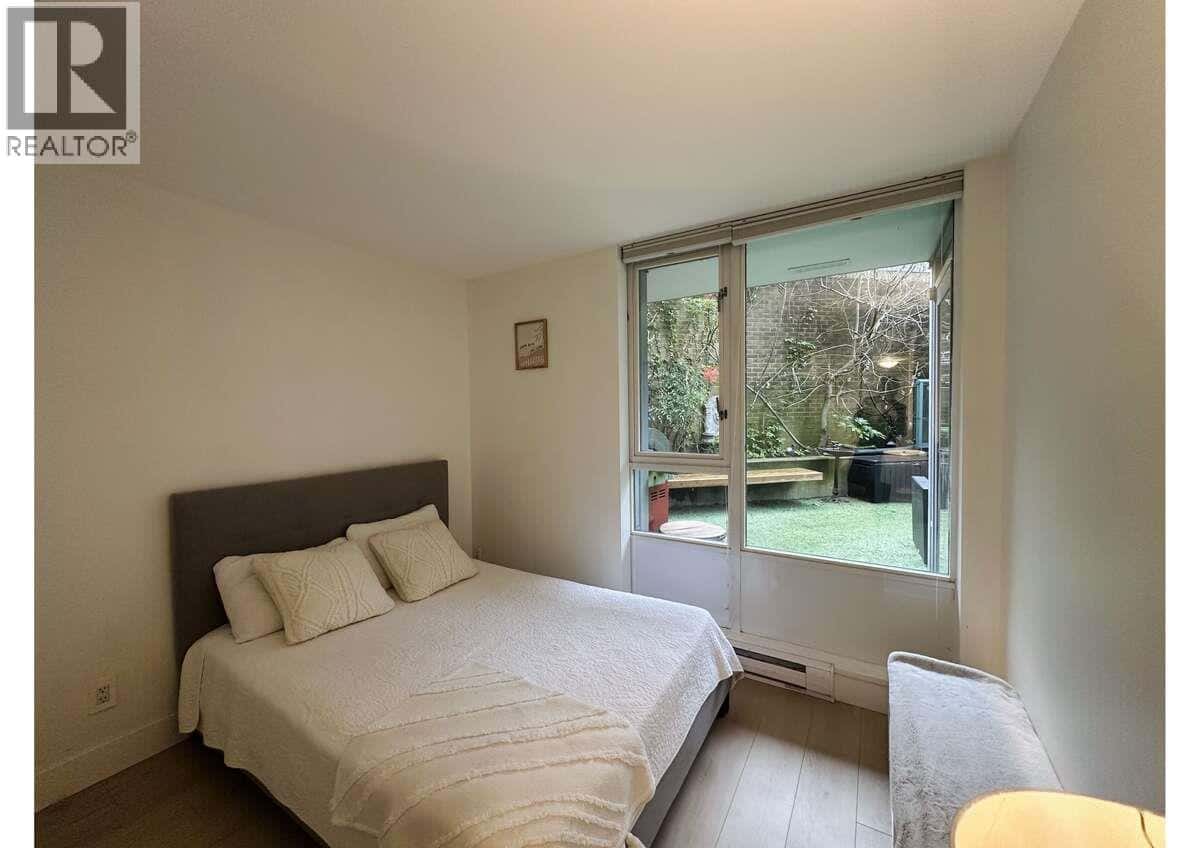 202 1033 MARINASIDE CRESCENT — Vancouver - Photo 5 of 14