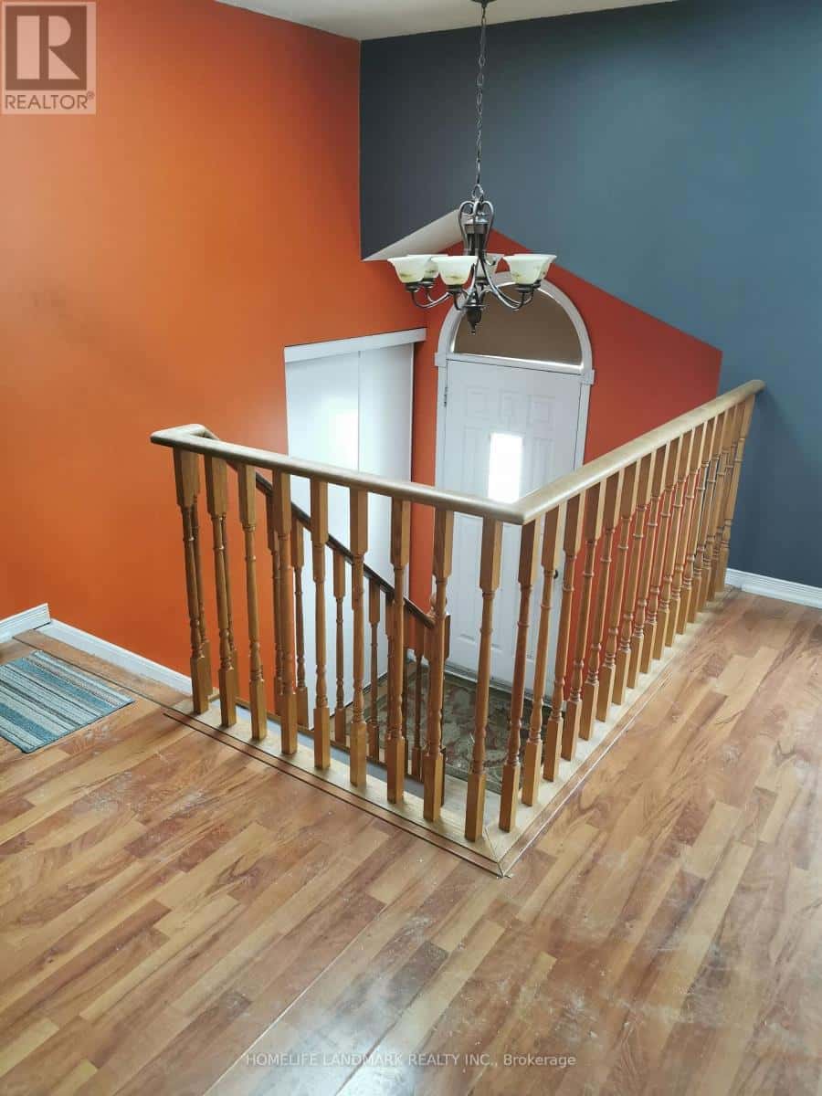 29 FINLAY ROAD — Barrie (West Bayfield) - Photo 2 of 8