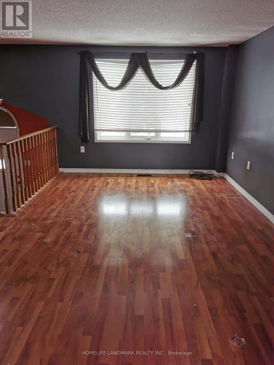 29 FINLAY ROAD — Barrie (West Bayfield) - Photo 3 of 8