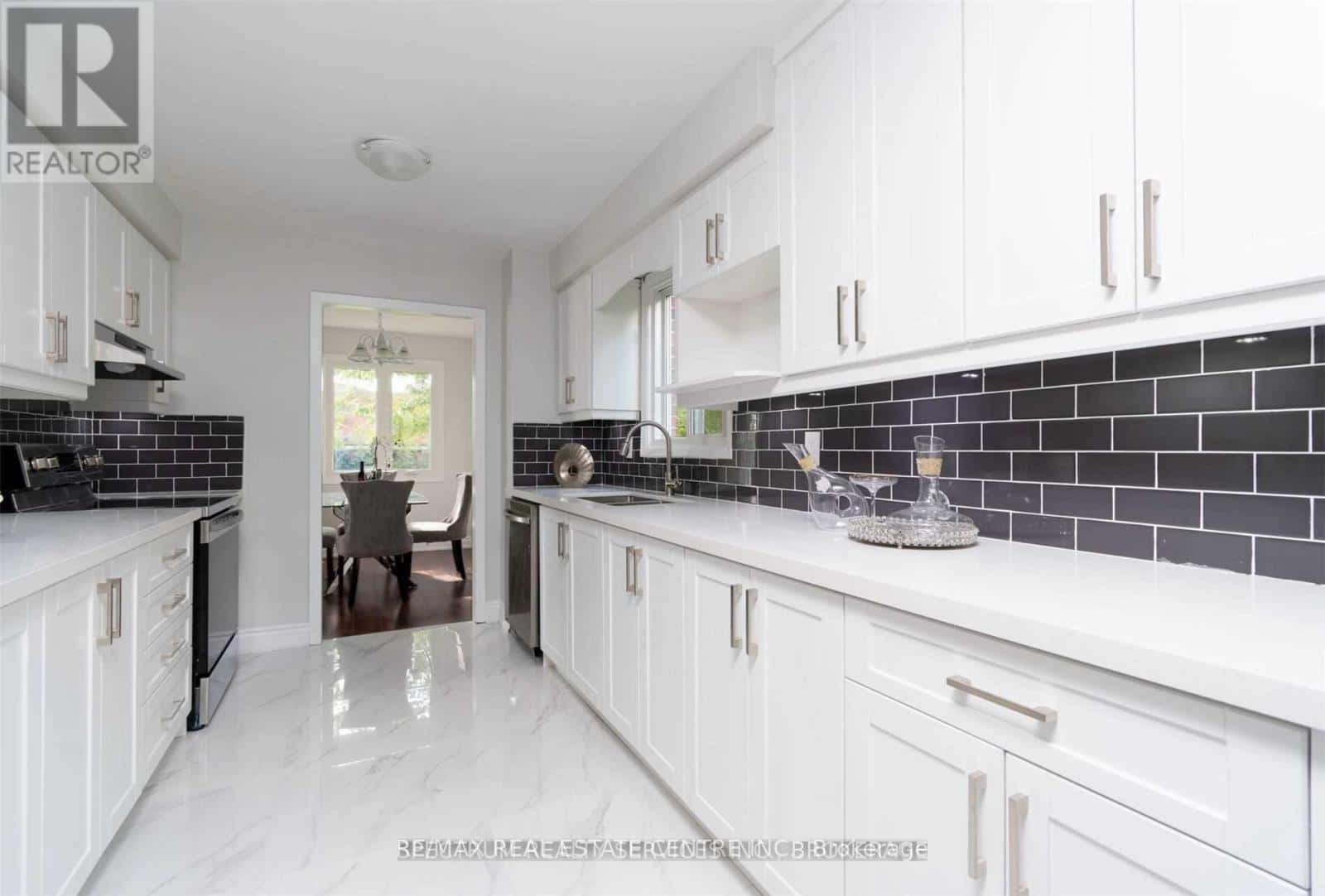 Brampton (Fletcher's West) — Brampton (Fletcher's West) - Photo 4 of 20